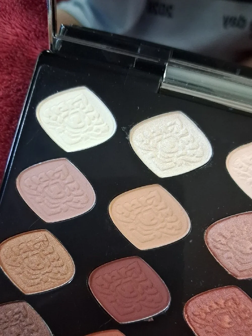 Neutral & Warm Eyeshadow Palette - 16 Shade Nude Collection